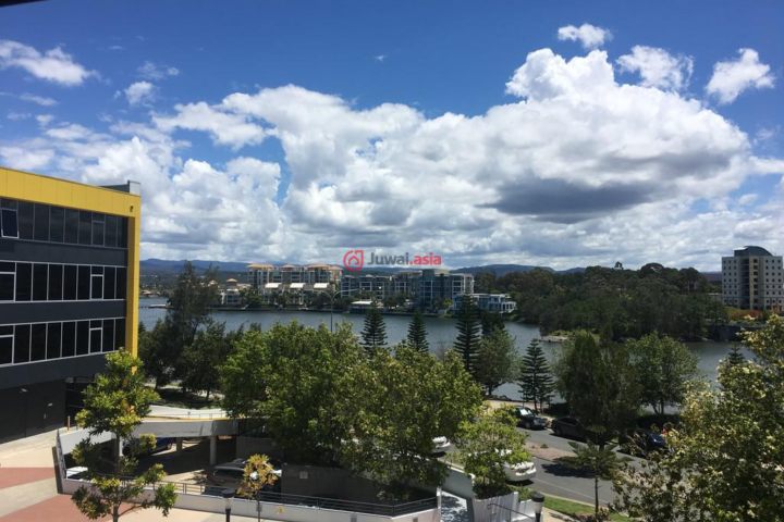 澳大利亚昆士兰varsity lakes总占地181平方米的商业地产