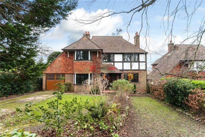 英国英格兰吉尔福德4卧的房产