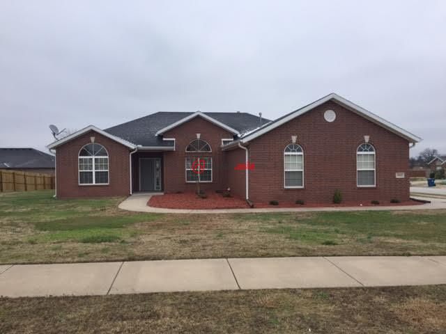 美国阿肯色州本顿维3卧2卫的房产